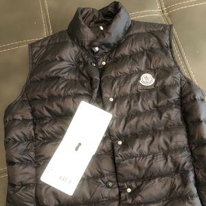 Moncler puffer vest black